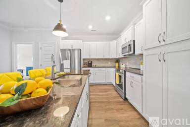 Main picture of 1621 Spring Berry Ln