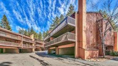 Main picture of 1439 Ski Run Blvd