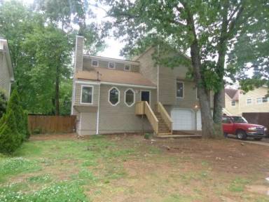 Main picture of 665 Wallington Way