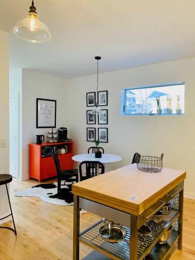 Main picture of 64 Battey St