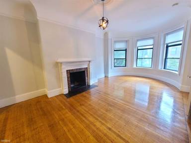 Main picture of 495 Beacon St