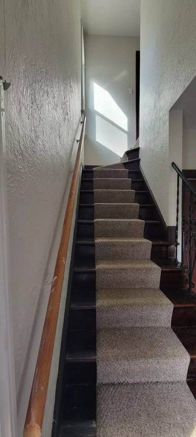 Main picture of 1740 Anita Ave