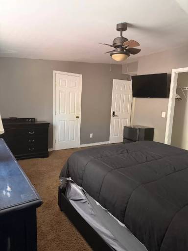 Main picture of 742 Peeples St SW
