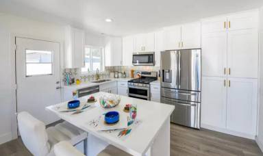 Main picture of 365 W Palm Dr