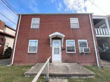 Main picture of 104 12th St