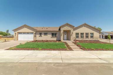 Main picture of 946 Irem Way