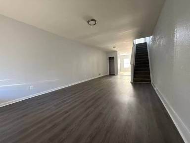 Main picture of 29 S Morley St
