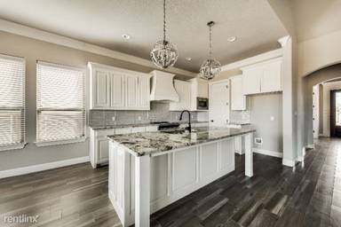 Main picture of 8030 Scharmel Ln