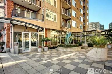 Main picture of Ellington Condominiums