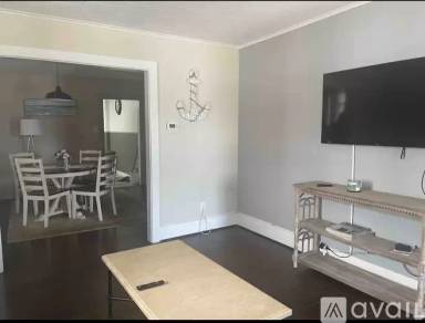 Main picture of 150 W Caracas Ave