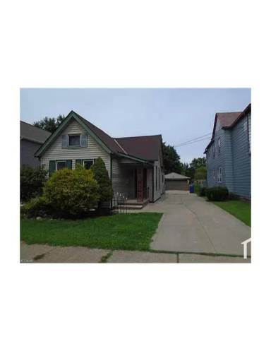 Main picture of 7003 Fullerton Ave