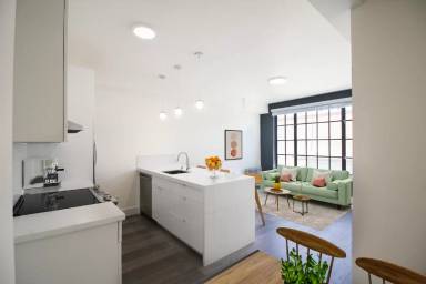 Main picture of 555 Buena Vista