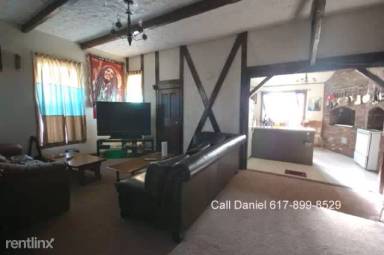 Main picture of 21 Linden St