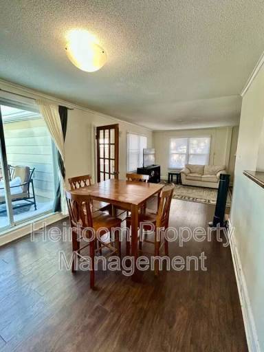 Main picture of 2001 Springvale Rd