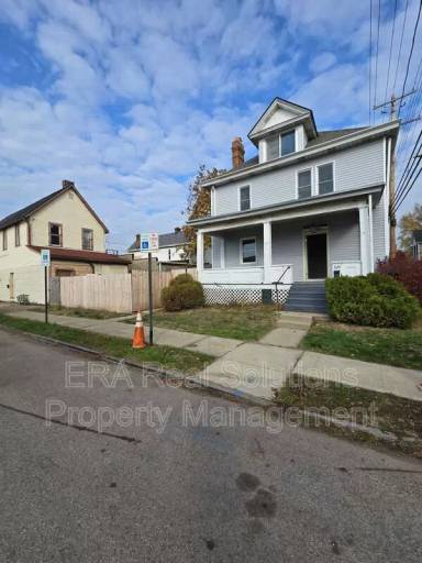 Main picture of 520 Siebert St