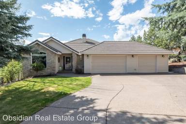 Main picture of 285 NW Scenic Heights Dr