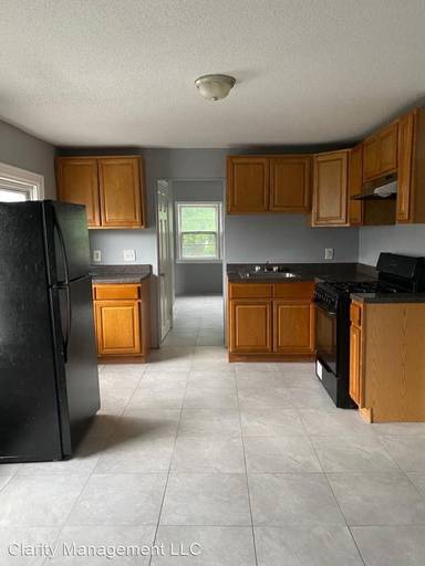 Main picture of 75 Richards St