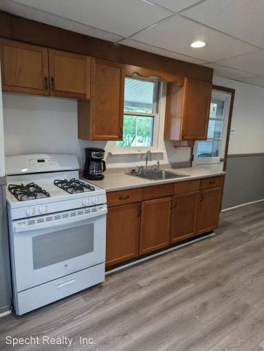 Main picture of 430 2nd Ave