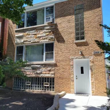 Main picture of 6422 North Seeley Avenue