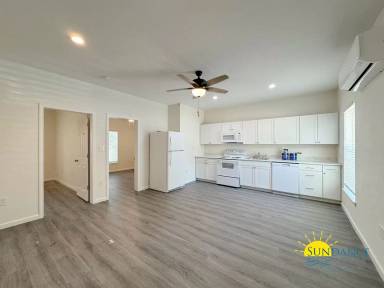 Main picture of 322 Lewis St