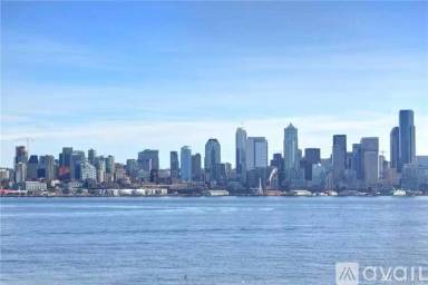 Main picture of 1715 Harbor Ave SW