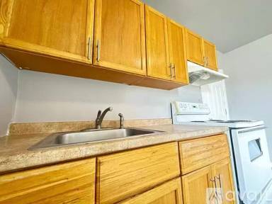 Main picture of 1732 W Master St