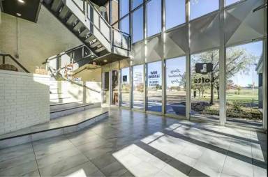 Main picture of 3000 W Kellogg Dr