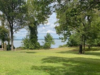 Main picture of 1420 Riverside Dr