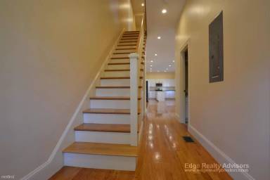Main picture of 431 Faneuil St