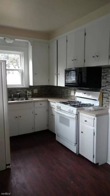 Main picture of 811 Watson St SW
