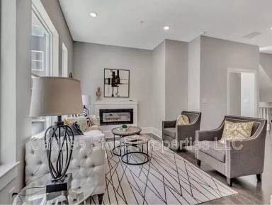 Main picture of 456 Parkway Dr NE
