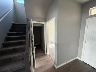 Main picture of 4708 Jodie St