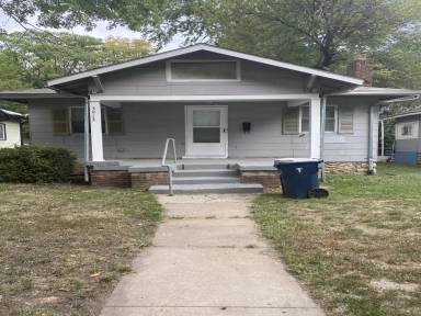 Main picture of 5913 Brooklyn Ave