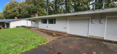 Main picture of 230 NE Azalea Dr
