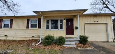 Main picture of 706 N Cedar St