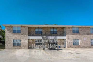 Main picture of 700 S Amy Ln