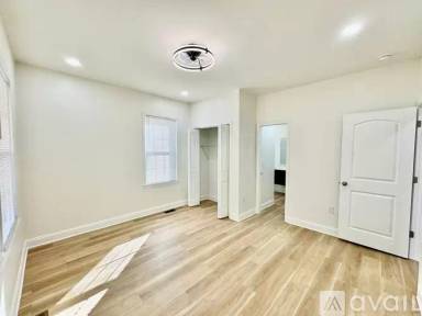 Main picture of 242 Pearl St
