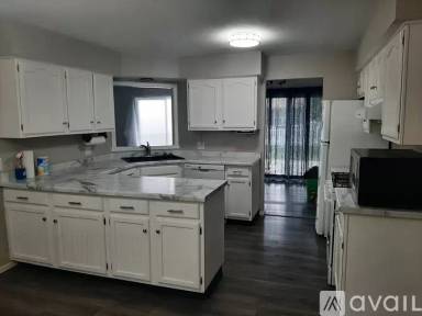 Main picture of 1335 Oak St