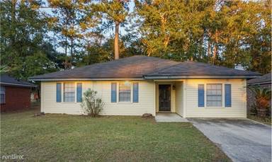Main picture of 372 Riverview Dr