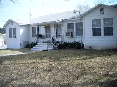 Main picture of 2202 Lee Hall