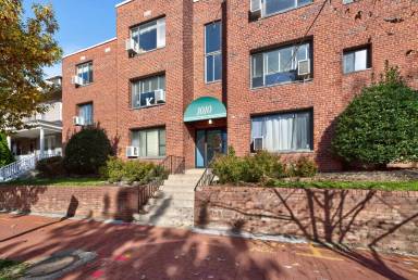 Main picture of 1010 G St NE