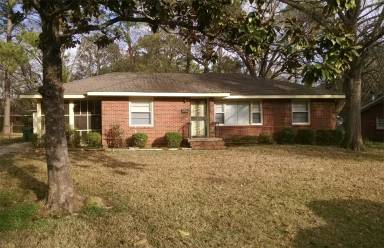 Main picture of 2033 Commodore St