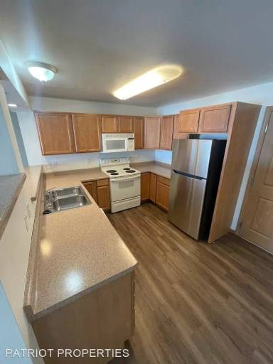 Main picture of 2125 McComb Rd