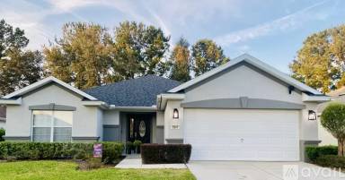 Main picture of 5547 SW 39th St