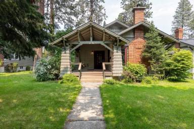 Main picture of 1022 W 19th Ave