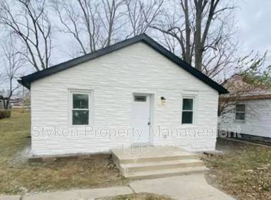 Main picture of 526 S Gordon Ave