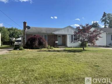 Main picture of 644 3 Mile Rd NE