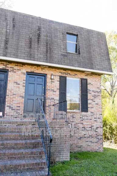 Main picture of 5414 Connell St