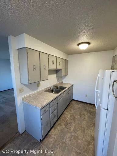 Main picture of 3018 W Omaha St