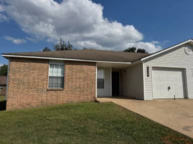 Main picture of 1374 N Chickadee Ave